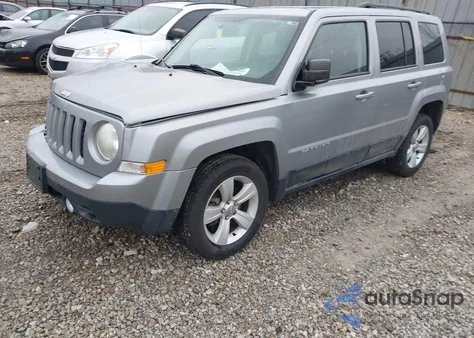 2016 Jeep Patriot Latitude z USA, uszkodzony, nr VIN 1C4NJRFB8GD763743